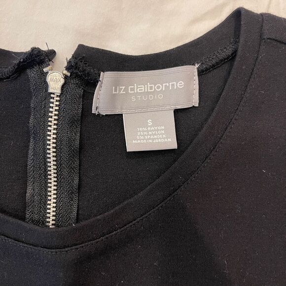 Liz Claiborne Studio Black Short Sleeve Top with Half Zip Back Size Small - Picture 5 of 8